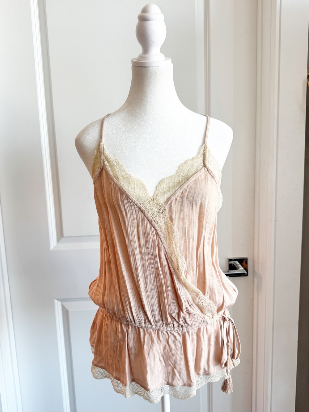 American Eagle Pink Cream Lace Trim Wrap Camisole Racerback Top Size Large